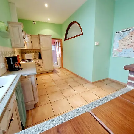 Les Preaux * Carelles